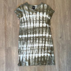 GAP dress.